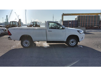 Pickup truck Toyota Hilux / Revo Pick-up single Cab pack security 2.4L Turbo Diesel Manual: picture 2