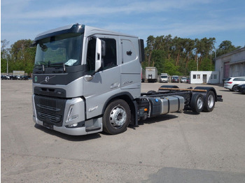 Car transporter truck VOLVO FM 460