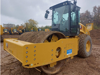 Compactor CATERPILLAR