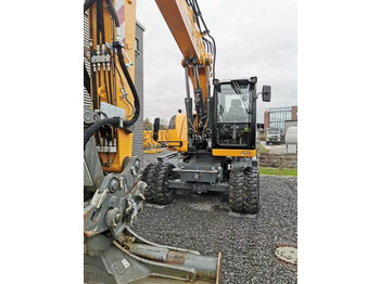Crawler excavator LIEBHERR