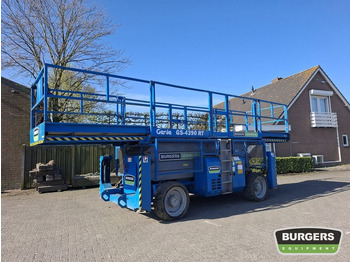 Scissor lift GENIE