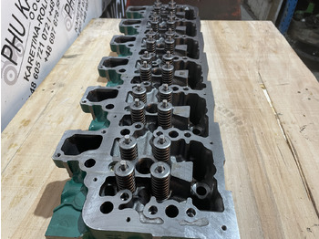 Cylinder head for Agricultural machinery Fendt 933 Vario   - głowica cylindrów kompletna NOWA F934201210800: picture 3
