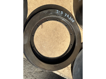 Brake parts for Agricultural machinery John Deere 7RXXX 7R330 7R 330 Płyta Płytka Nośna Hamulca R187527: picture 3 Brake parts for Agricultural machinery John Deere 7RXXX 7R330 7R 330 Płyta Płytka Nośna Hamulca R187527: picture 3