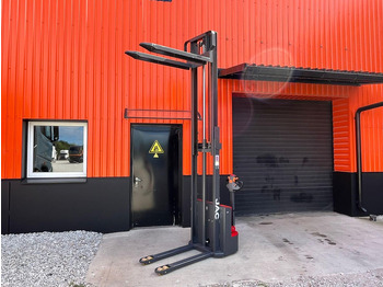 Stacker