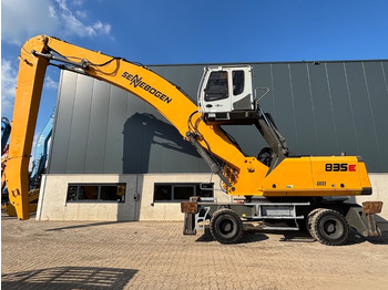 Material handler SENNEBOGEN