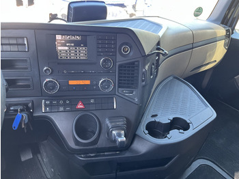 Tractor unit Mercedes-Benz Actros 1842 Streamspace / 945 dkm / 2 Tanks / NL Truck: picture 5