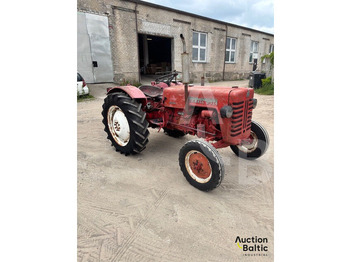 Farm tractor McCORMICK