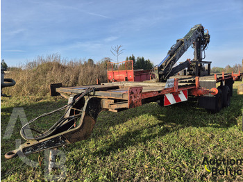Curtainsider semi-trailer