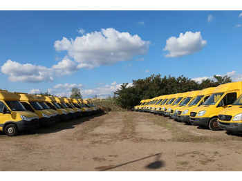 Closed box van IVECO Daily