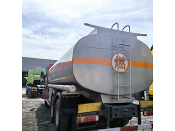 Tanker truck SINOTRUK Howo 6x4: picture 3
