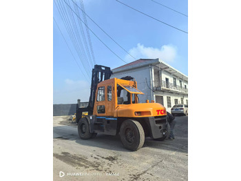 Diesel forklift TCM