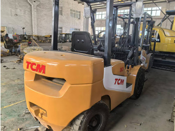 Diesel forklift TCM