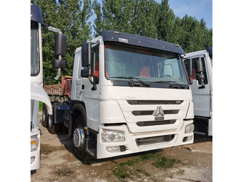 Tractor unit HOWO 6x4 371hp tractor: picture 3