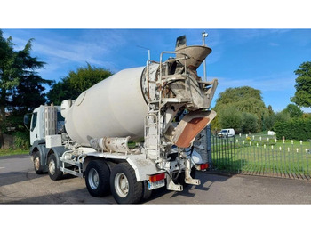 Concrete mixer truck Renault Kerax 370 8x4 Mixer Steel: picture 3 Concrete mixer truck Renault Kerax 370 8x4 Mixer Steel: picture 3