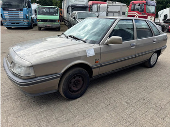 Saloon car Renault 21 **PETROL-ESSENCE** for sale, Saloon