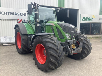 Farm tractor FENDT 724 Vario