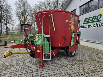 Forage mixer wagon STRAUTMANN