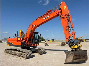Crawler excavator DOOSAN DX225LC