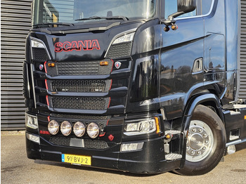 Tractor unit Scania S580 V8 4x2 / HYDRAULIC / RETARDER / FULL AIR: picture 3 Tractor unit Scania S580 V8 4x2 / HYDRAULIC / RETARDER / FULL AIR: picture 3