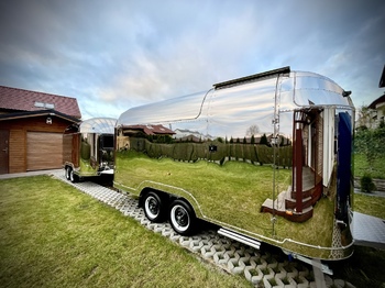 Food trailer