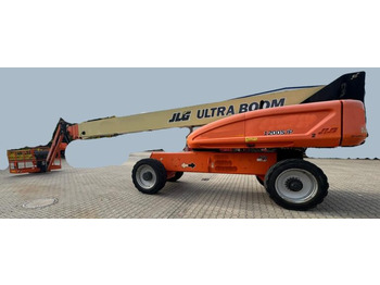 Telescopic boom JLG