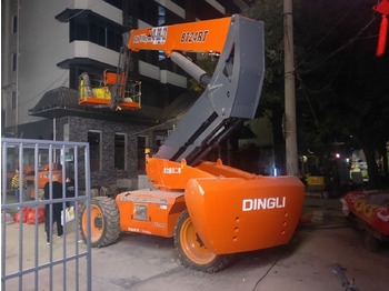 Telescopic boom DINGLI