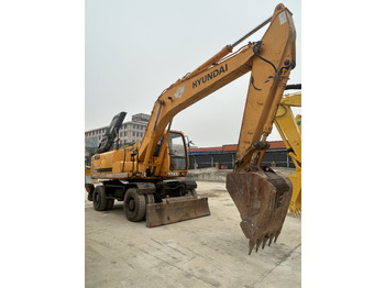 Excavator HYUNDAI R210