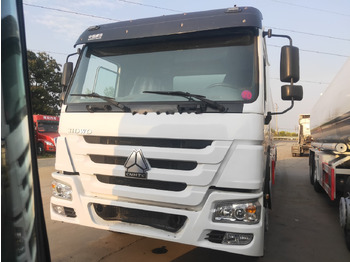 Tanker truck SINOTRUK HOWO