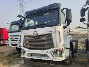 Tractor unit SINOTRUK HOWO