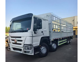 Livestock truck SINOTRUK HOWO