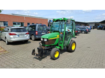 Farm tractor JOHN DEERE