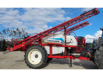 Trailed sprayer
