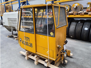 Cab LIEBHERR