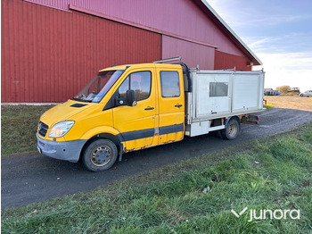 Closed box van MERCEDES-BENZ