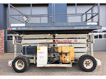 Scissor lift Holland Lift A151DV: picture 4 Scissor lift Holland Lift A151DV: picture 4