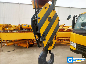 Mobile crane XCMG QY180K5C 180ton second hand truck crane for sale: picture 4