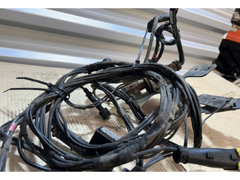 Cables/ Wire harness for Truck DAF XF 106 2020457   DAF XF 106 truck: picture 3