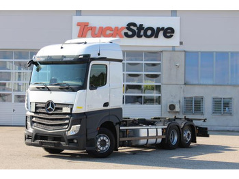 Container transporter/ Swap body truck MERCEDES-BENZ Actros 2545