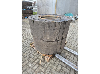 Wheels and tires LIEBHERR