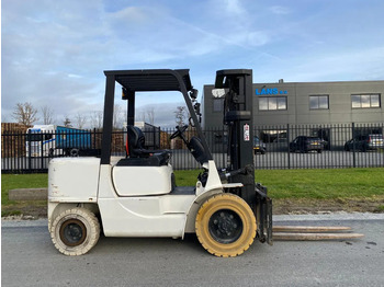 Diesel forklift CATERPILLAR DP