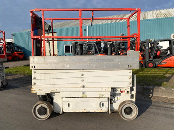 Scissor lift JLG