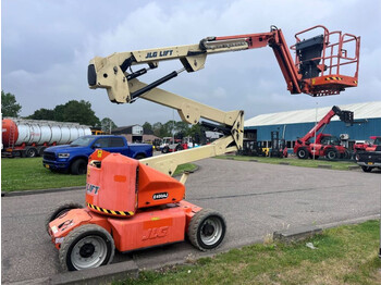 Articulated boom lift JLG E450AJ: picture 3