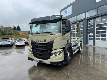 Skip loader truck IVECO S-WAY