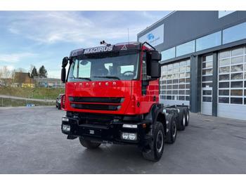 Cab chassis truck IVECO Trakker