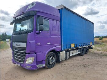 DAF XF 106 Curtain side truck