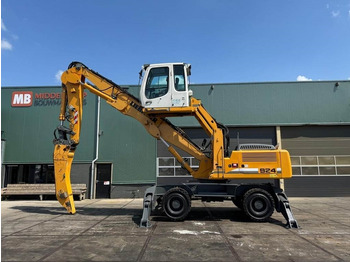 Material handler LIEBHERR A 924