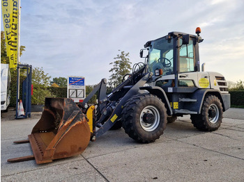 Wheel loader YANMAR