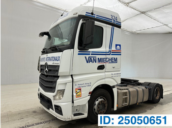 Tractor unit MERCEDES-BENZ Actros 1842