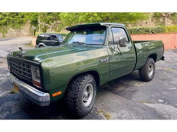 Pickup truck DODGE