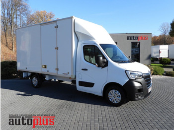 Closed box van RENAULT Master
